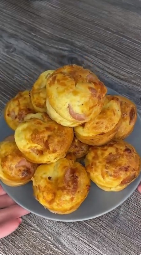 Соленки-ПУХКАВЕЛКИ за 5 минути - експресна рецепта за чудна вкусотия ...